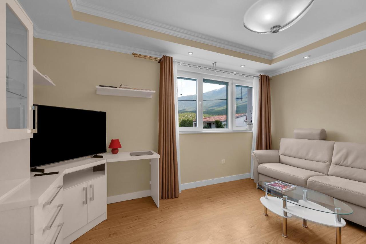 Apartments White House Rastovac Zagvozd Kültér fotó